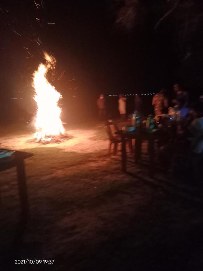 Serenity Lake Resort Yala 티사마하라마 외부 사진