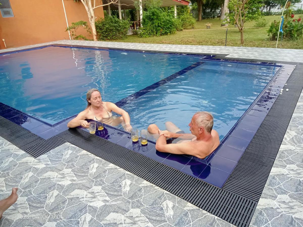 Serenity Lake Resort Yala 티사마하라마 외부 사진