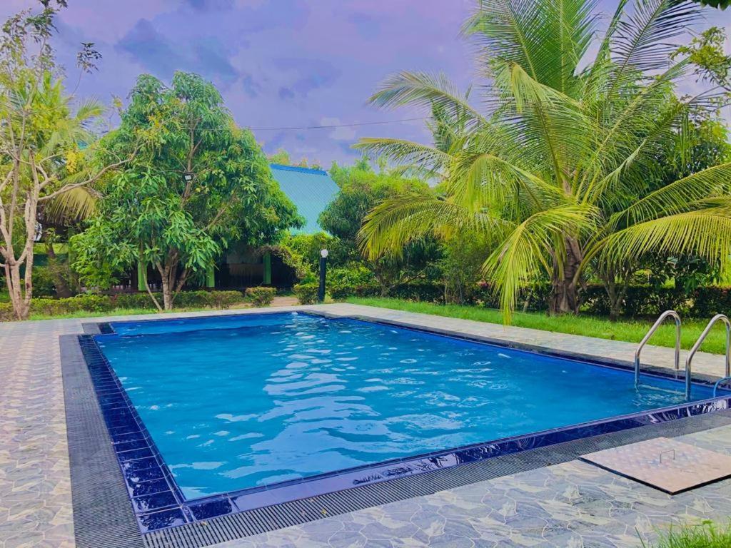Serenity Lake Resort Yala 티사마하라마 외부 사진