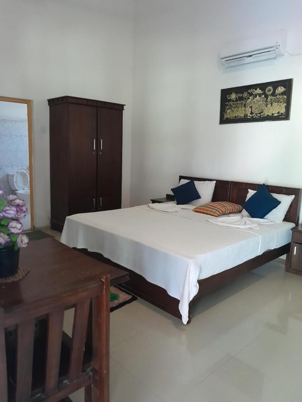 Serenity Lake Resort Yala 티사마하라마 외부 사진