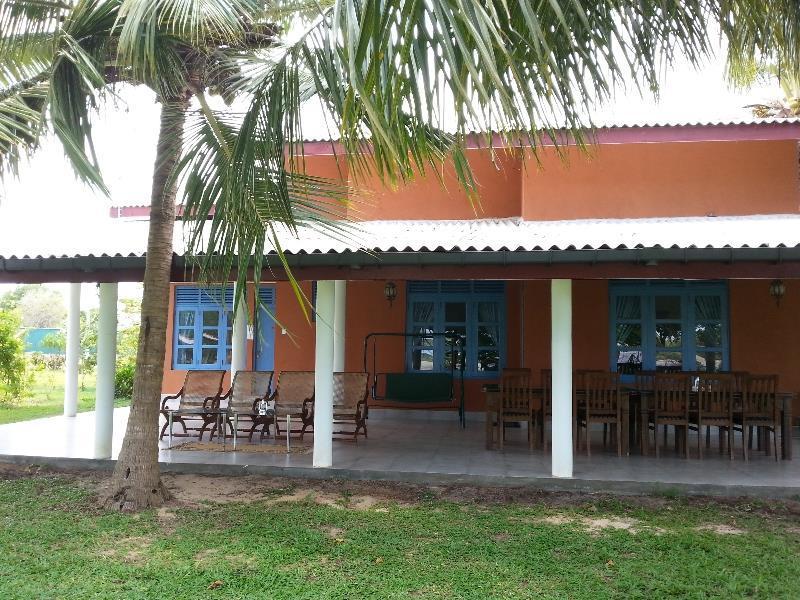 Serenity Lake Resort Yala 티사마하라마 외부 사진