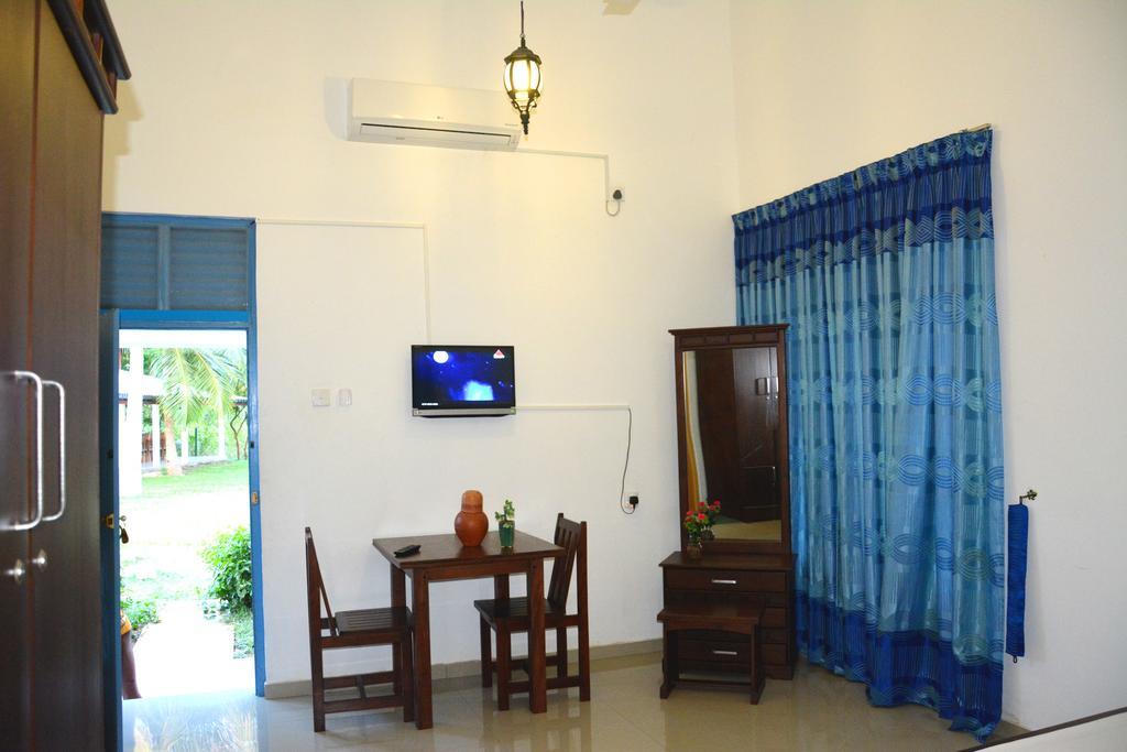 Serenity Lake Resort Yala 티사마하라마 외부 사진