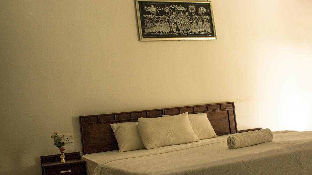 Serenity Lake Resort Yala 티사마하라마 외부 사진