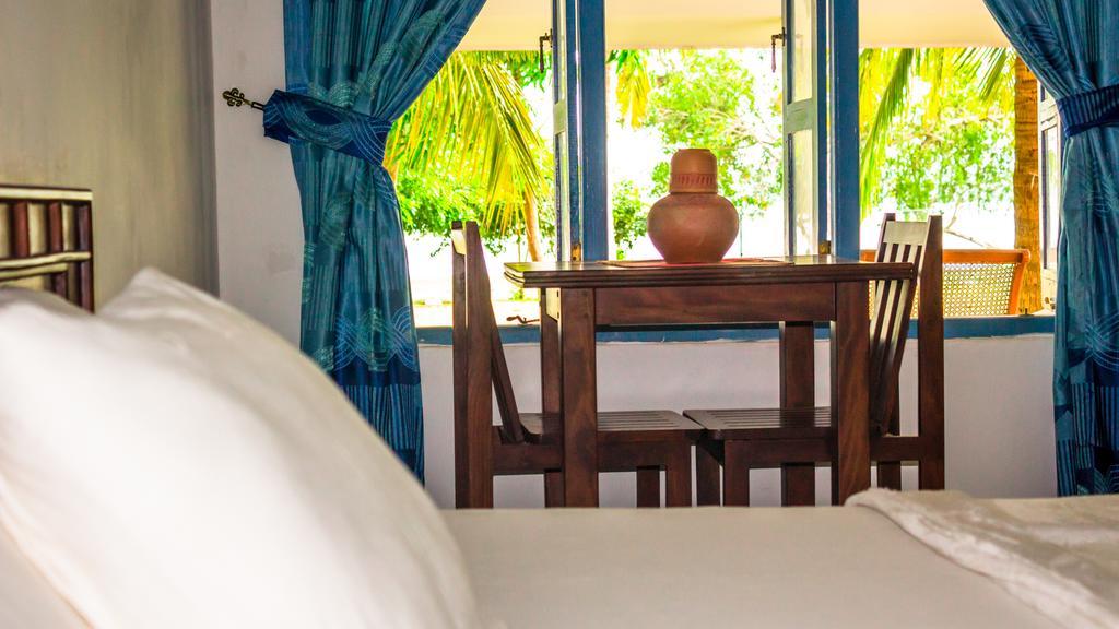 Serenity Lake Resort Yala 티사마하라마 외부 사진