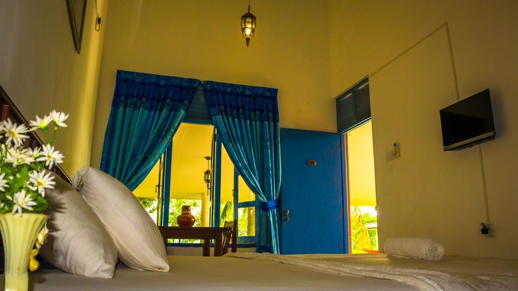 Serenity Lake Resort Yala 티사마하라마 외부 사진