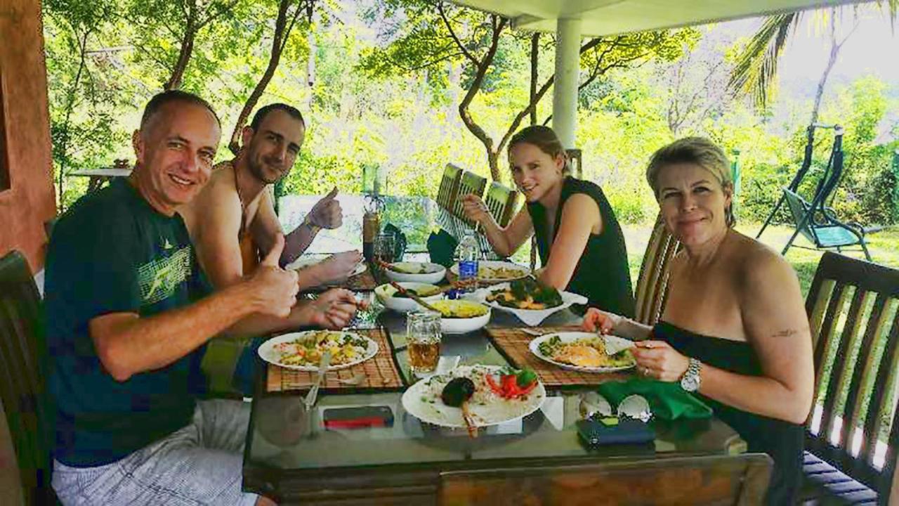 Serenity Lake Resort Yala 티사마하라마 외부 사진